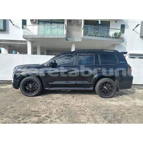 Big with watermark toyota land cruiser brunei muara bandar seri begawan 7680