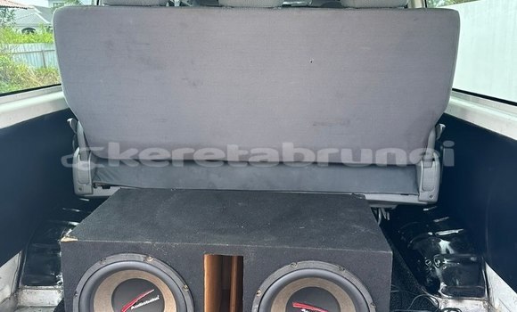 Buy Used Toyota Hiace White Car in Bandar Seri Begawan in Brunei-Muara Buy Used Toyota Hiace White Car in Bandar Seri Begawan in Brunei-Muara