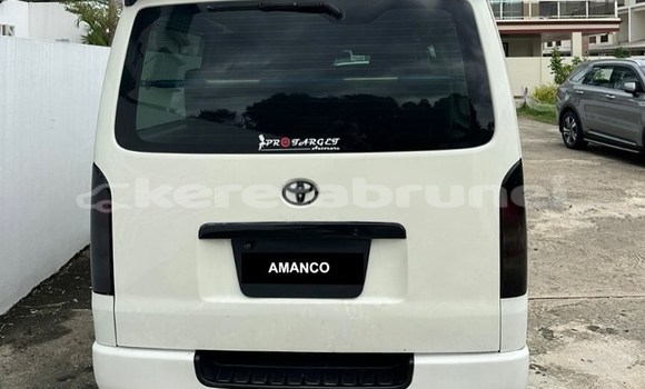 Buy Used Toyota Hiace White Car in Bandar Seri Begawan in Brunei-Muara Buy Used Toyota Hiace White Car in Bandar Seri Begawan in Brunei-Muara