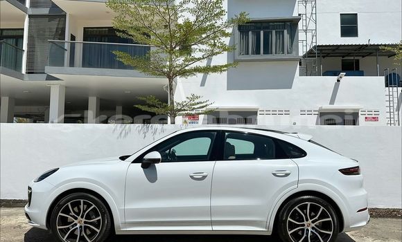 Buy Used Porsche Cayenne White Car in Bandar Seri Begawan in Brunei-Muara Buy Used Porsche Cayenne White Car in Bandar Seri Begawan in Brunei-Muara