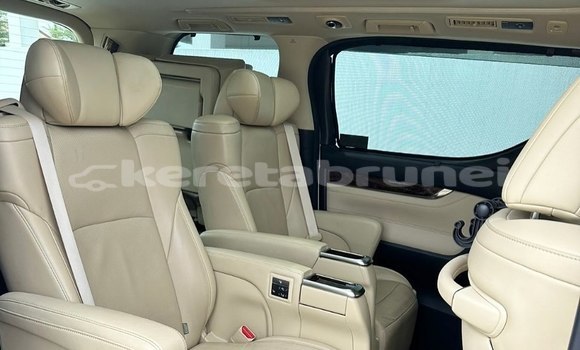 Buy Used Toyota Alphard White Car in Bandar Seri Begawan in Brunei-Muara Buy Used Toyota Alphard White Car in Bandar Seri Begawan in Brunei-Muara