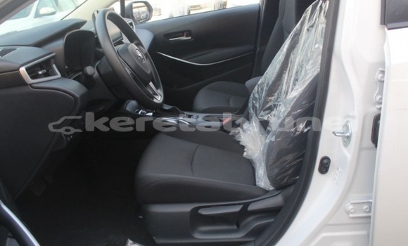 Buy Used Toyota Corolla White Car in Bandar Seri Begawan in Brunei-Muara Buy Used Toyota Corolla White Car in Bandar Seri Begawan in Brunei-Muara