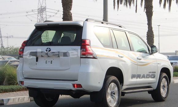 Buy Used Toyota Land Cruiser Prado White Car in Bandar Seri Begawan in Brunei-Muara Buy Used Toyota Land Cruiser Prado White Car in Bandar Seri Begawan in Brunei-Muara