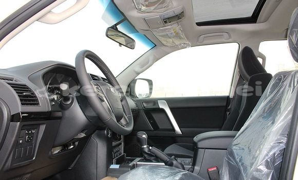 Buy Used Toyota Land Cruiser Prado White Car in Bandar Seri Begawan in Brunei-Muara Buy Used Toyota Land Cruiser Prado White Car in Bandar Seri Begawan in Brunei-Muara