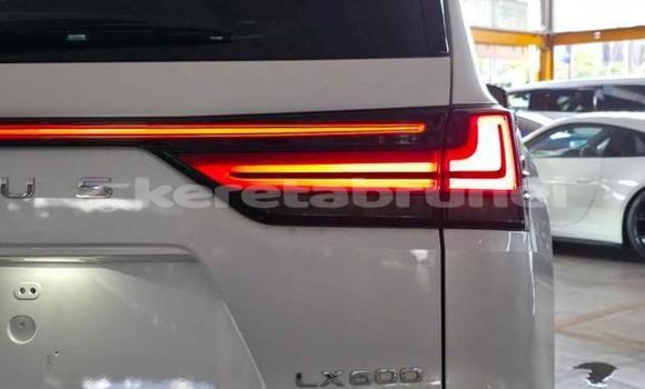 Buy Used Lexus LX White Car in Bandar Seri Begawan in Brunei-Muara Buy Used Lexus LX White Car in Bandar Seri Begawan in Brunei-Muara