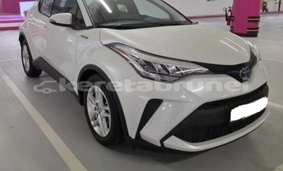 Buy Used Toyota C-HR White Car in Bandar Seri Begawan in Brunei-Muara