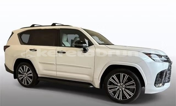 Buy Used Lexus LX White Car in Bandar Seri Begawan in Brunei-Muara Buy Used Lexus LX White Car in Bandar Seri Begawan in Brunei-Muara