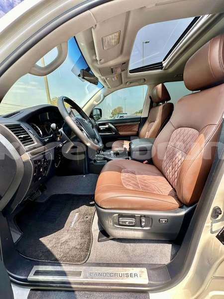 Big with watermark toyota land cruiser belait kuala belait 7714