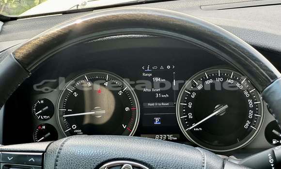 Buy Used Toyota Land Cruiser White Car in Kuala Belait in Belait Buy Used Toyota Land Cruiser White Car in Kuala Belait in Belait