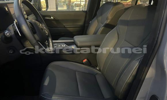 Buy Used Lexus GX White Car in Bandar Seri Begawan in Brunei-Muara Buy Used Lexus GX White Car in Bandar Seri Begawan in Brunei-Muara