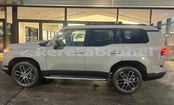 Buy Used Lexus GX White Car in Bandar Seri Begawan in Brunei-Muara Buy Used Lexus GX White Car in Bandar Seri Begawan in Brunei-Muara