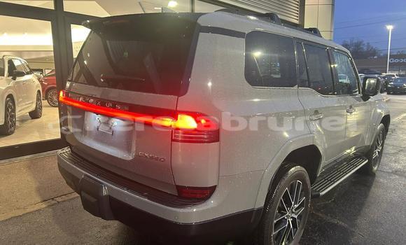 Buy Used Lexus GX White Car in Bandar Seri Begawan in Brunei-Muara Buy Used Lexus GX White Car in Bandar Seri Begawan in Brunei-Muara