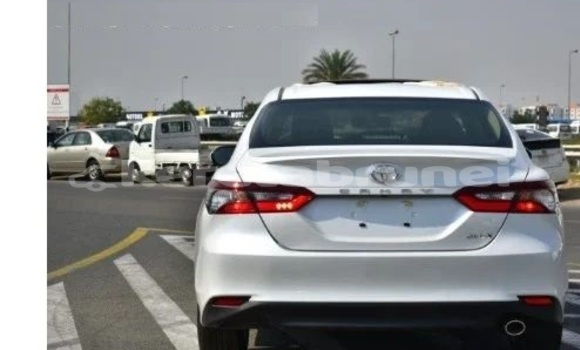 Buy Used Toyota Camry White Car in Bandar Seri Begawan in Brunei-Muara Buy Used Toyota Camry White Car in Bandar Seri Begawan in Brunei-Muara