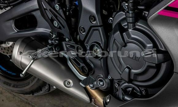 Buy Used Yamaha YZF Black Bike in Bandar Seri Begawan in Brunei-Muara Buy Used Yamaha YZF Black Bike in Bandar Seri Begawan in Brunei-Muara
