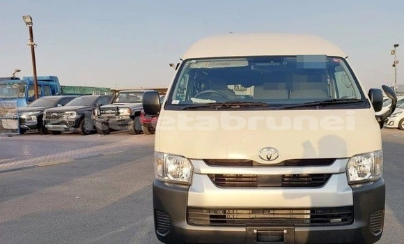 Buy Used Toyota Hiace White Car in Bandar Seri Begawan in Brunei-Muara Buy Used Toyota Hiace White Car in Bandar Seri Begawan in Brunei-Muara