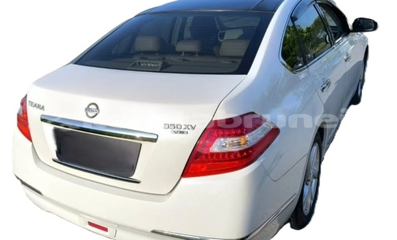 Buy Used Nissan Teana White Car in Seria in Belait Buy Used Nissan Teana White Car in Seria in Belait