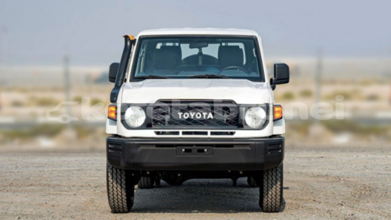 Big with watermark toyota land cruiser brunei muara bandar seri begawan 7744