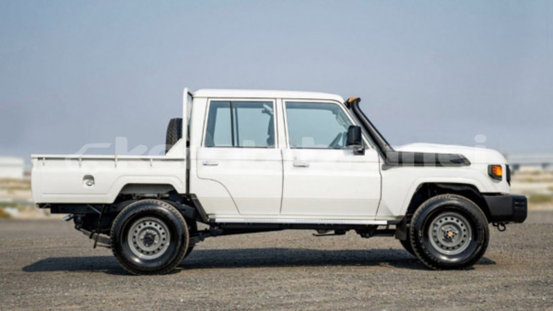 Big with watermark toyota land cruiser brunei muara bandar seri begawan 7744