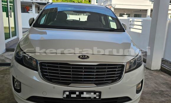 Buy Used Kia Carnival White Car in Bandar Seri Begawan in Brunei-Muara