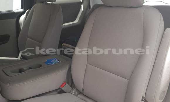 Buy Used Kia Carnival White Car in Bandar Seri Begawan in Brunei-Muara Buy Used Kia Carnival White Car in Bandar Seri Begawan in Brunei-Muara