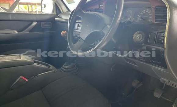 Buy Used Toyota Nadia Other Car in Bandar Seri Begawan in Brunei-Muara Buy Used Toyota Nadia Other Car in Bandar Seri Begawan in Brunei-Muara
