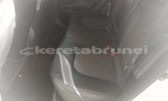 Buy Used Hyundai Tucson White Car in Bandar Seri Begawan in Brunei-Muara Buy Used Hyundai Tucson White Car in Bandar Seri Begawan in Brunei-Muara