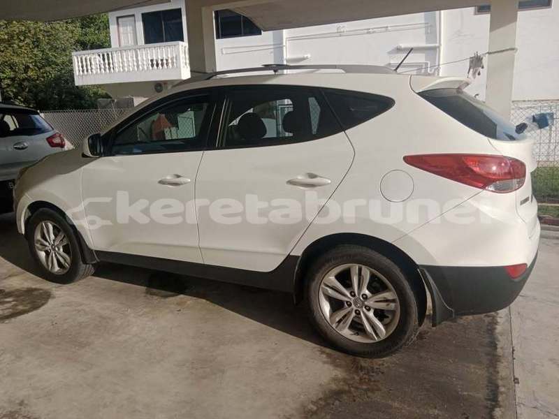 Big with watermark hyundai tucson brunei muara bandar seri begawan 7792