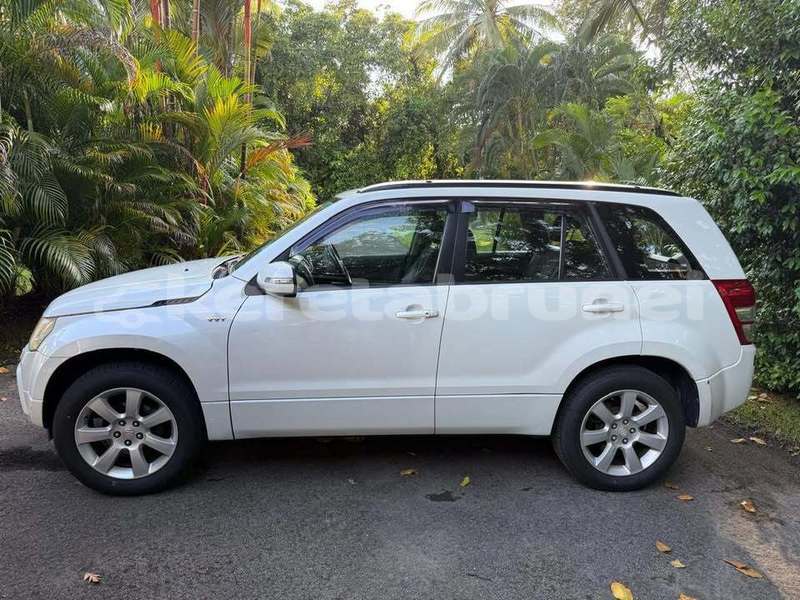 Big with watermark suzuki grand vitara brunei muara bandar seri begawan 7797