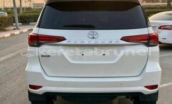 Buy Used Toyota Fortuner White Car in Bandar Seri Begawan in Brunei-Muara Buy Used Toyota Fortuner White Car in Bandar Seri Begawan in Brunei-Muara