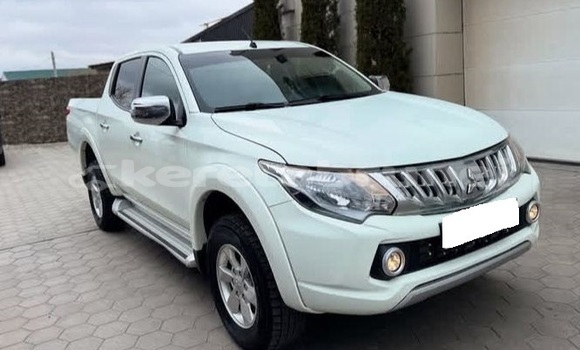 Buy Used Mitsubishi L200 White Car in Bandar Seri Begawan in Brunei-Muara Buy Used Mitsubishi L200 White Car in Bandar Seri Begawan in Brunei-Muara