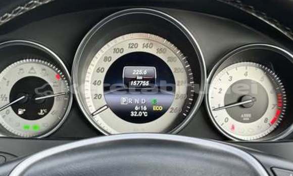 Buy Used Mercedes Viano Red Car in Bandar Seri Begawan in Brunei-Muara Buy Used Mercedes Viano Red Car in Bandar Seri Begawan in Brunei-Muara