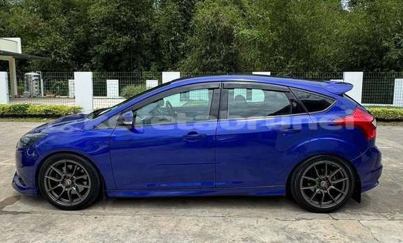Buy Used Ford Focus Blue Car in Bandar Seri Begawan in Brunei-Muara Buy Used Ford Focus Blue Car in Bandar Seri Begawan in Brunei-Muara