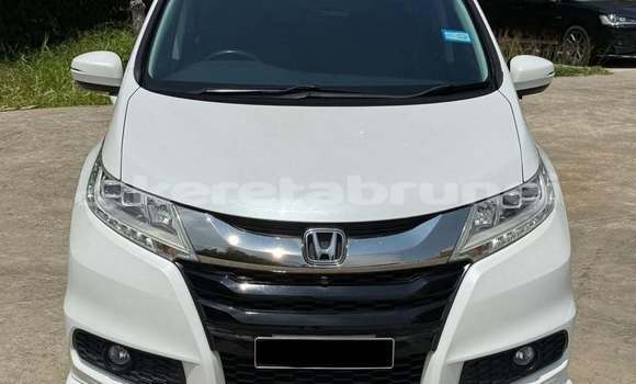 Buy Used Honda Odyssey White Car in Bandar Seri Begawan in Brunei-Muara