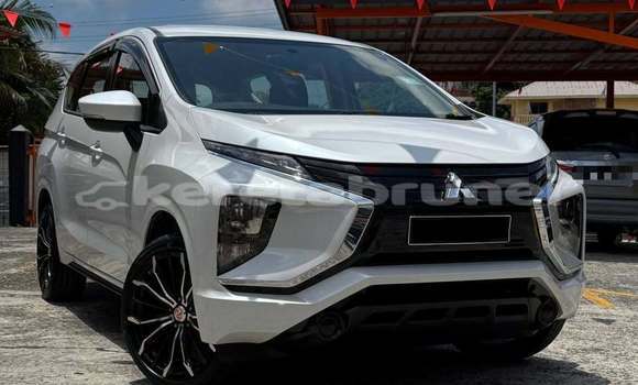 Buy Used Mitsubishi Xpander White Car in Bandar Seri Begawan in Brunei-Muara