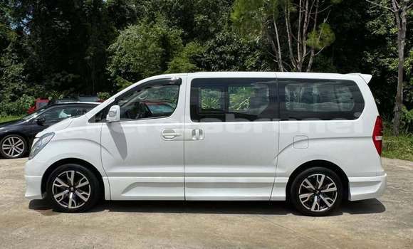 Buy Used Hyundai H1 White Car in Bandar Seri Begawan in Brunei-Muara Buy Used Hyundai H1 White Car in Bandar Seri Begawan in Brunei-Muara