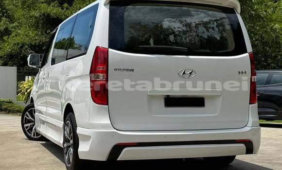 Buy Used Hyundai H1 White Car in Bandar Seri Begawan in Brunei-Muara Buy Used Hyundai H1 White Car in Bandar Seri Begawan in Brunei-Muara