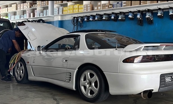Buy Used Mitsubishi 3000 GT White Car in Bandar Seri Begawan in Brunei-Muara