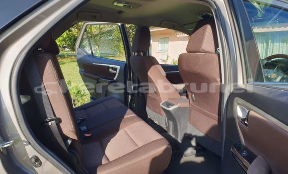 Buy Used Toyota Fortuner Brown Car in Kuala Belait in Belait Buy Used Toyota Fortuner Brown Car in Kuala Belait in Belait