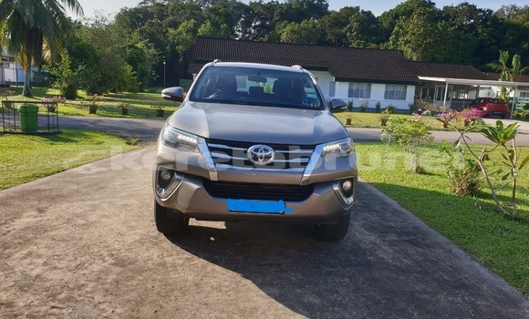 Buy Used Toyota Fortuner Brown Car in Kuala Belait in Belait Buy Used Toyota Fortuner Brown Car in Kuala Belait in Belait