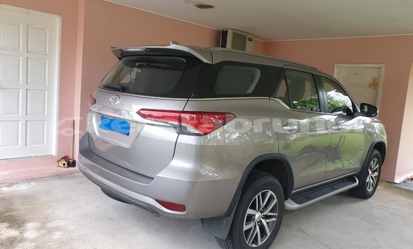 Buy Used Toyota Fortuner Brown Car in Kuala Belait in Belait Buy Used Toyota Fortuner Brown Car in Kuala Belait in Belait
