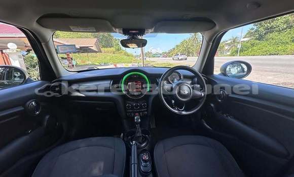 Buy Used MINI Cooper Black Car in Bandar Seri Begawan in Brunei-Muara Buy Used MINI Cooper Black Car in Bandar Seri Begawan in Brunei-Muara