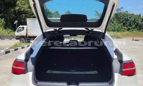 Buy Used Mercedes-Benz GLC White Car in Bandar Seri Begawan in Brunei-Muara Buy Used Mercedes-Benz GLC White Car in Bandar Seri Begawan in Brunei-Muara