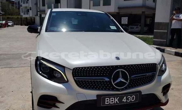 Buy Used Mercedes-Benz GLC White Car in Bandar Seri Begawan in Brunei-Muara Buy Used Mercedes-Benz GLC White Car in Bandar Seri Begawan in Brunei-Muara