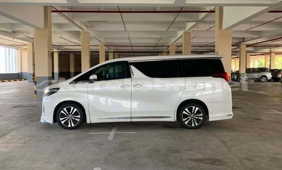 Buy Used Toyota Alphard White Car in Bandar Seri Begawan in Brunei-Muara Buy Used Toyota Alphard White Car in Bandar Seri Begawan in Brunei-Muara