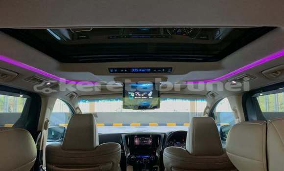 Buy Used Toyota Alphard White Car in Bandar Seri Begawan in Brunei-Muara Buy Used Toyota Alphard White Car in Bandar Seri Begawan in Brunei-Muara