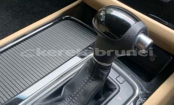 Buy Used Kia Carnival Other Car in Bandar Seri Begawan in Brunei-Muara Buy Used Kia Carnival Other Car in Bandar Seri Begawan in Brunei-Muara