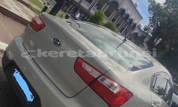 Buy Used Kia Rio Silver Car in Bandar Seri Begawan in Brunei-Muara Buy Used Kia Rio Silver Car in Bandar Seri Begawan in Brunei-Muara