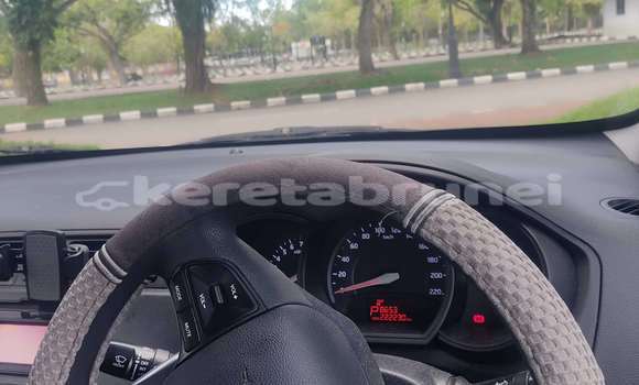 Buy Used Kia Rio Silver Car in Bandar Seri Begawan in Brunei-Muara Buy Used Kia Rio Silver Car in Bandar Seri Begawan in Brunei-Muara