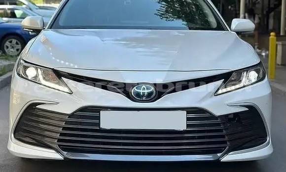 Buy Used Toyota Camry White Car in Bandar Seri Begawan in Brunei-Muara