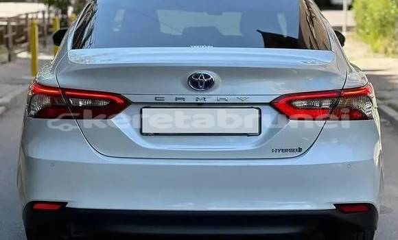 Buy Used Toyota Camry White Car in Bandar Seri Begawan in Brunei-Muara Buy Used Toyota Camry White Car in Bandar Seri Begawan in Brunei-Muara